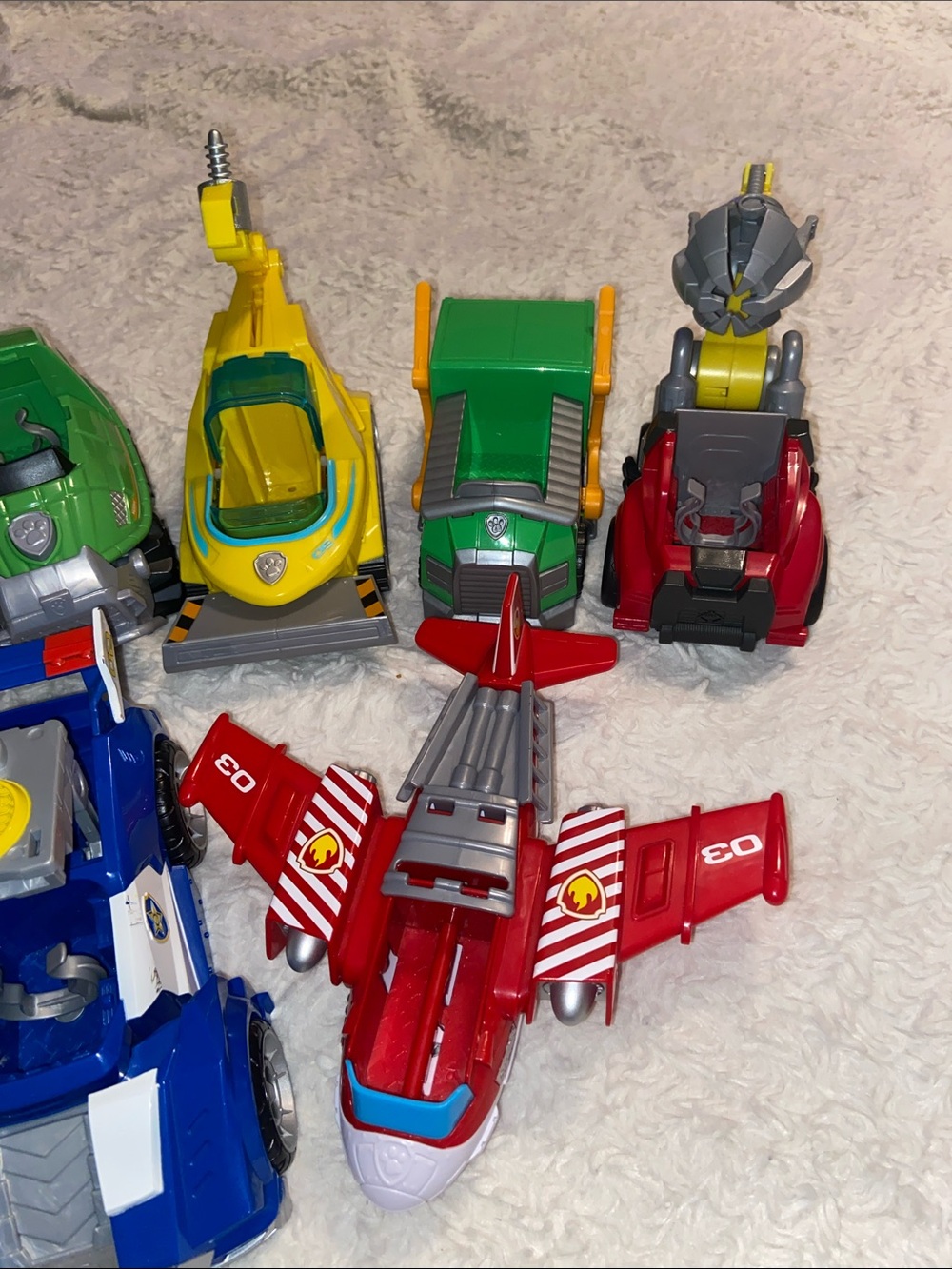 Paw Patrol Figures and Vehicle Playset Bundle 14 figures 7 vehicles - Picture 4 of 8
